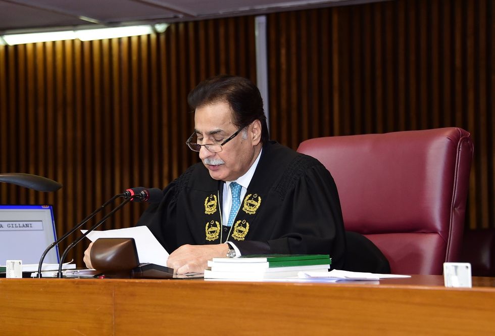Pakistani parliamentarians set to receive 176% pay rise to match civil servants