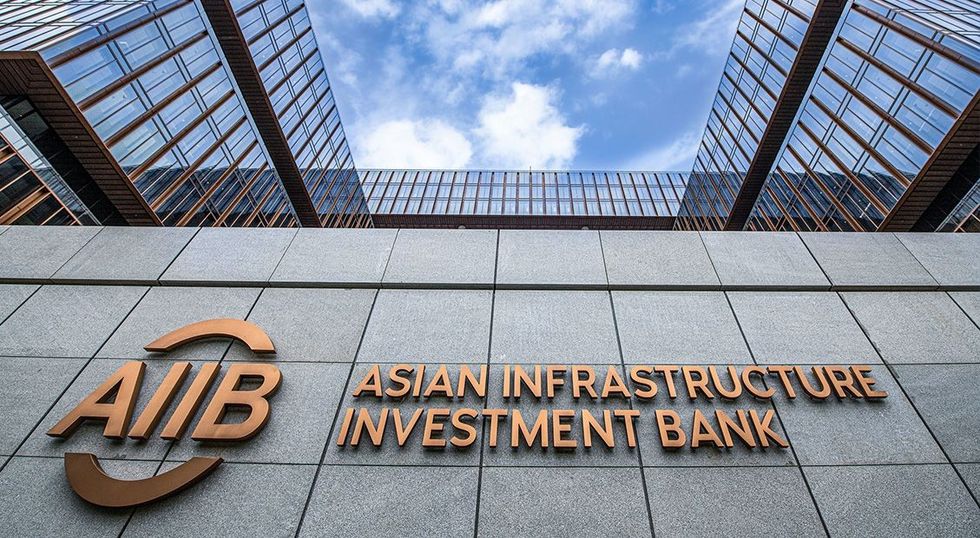 AIIB eyes $100–$150 million investment in Pakistan energy sector